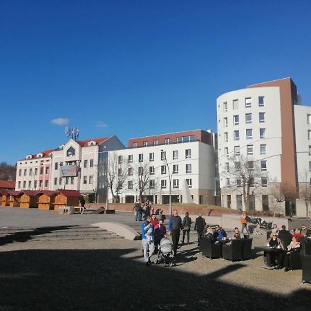 Apartman Viktoria Τούζλα Εξωτερικό φωτογραφία