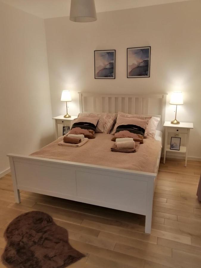 Apartman Viktoria Τούζλα Εξωτερικό φωτογραφία