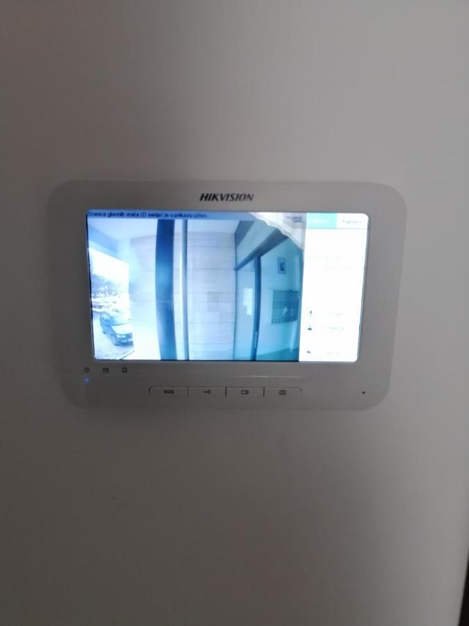 Apartman Viktoria Τούζλα Εξωτερικό φωτογραφία